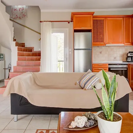 Private 6-bdrm With Garden 150m To Paradisos